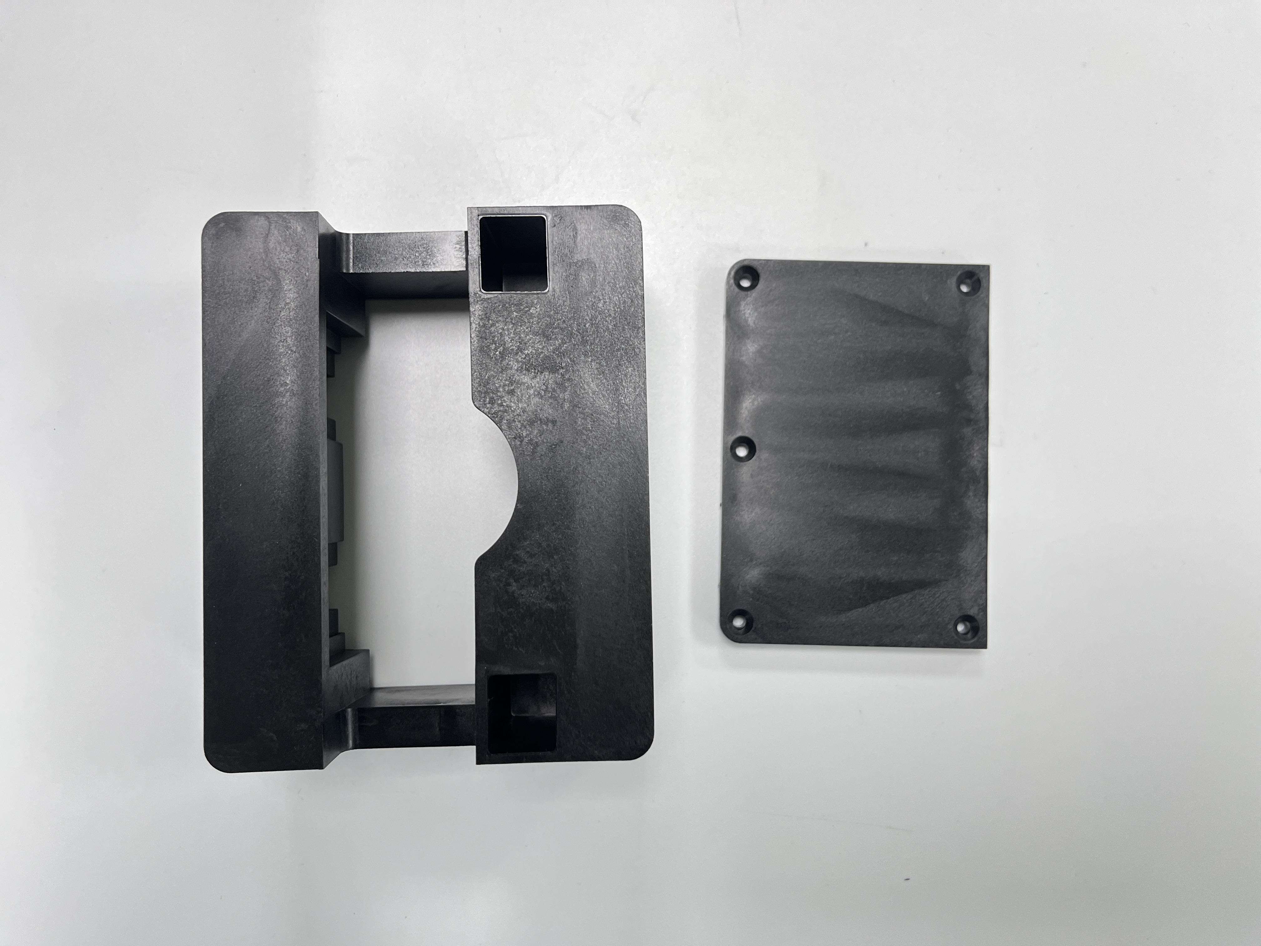 Domar dos demonios comunes del moldeo por inyección: rayas de color y rayones en la superficie