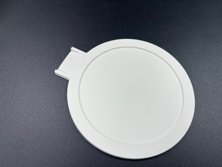 Tapa de sellado moldeada por inyección para macetas agrícolas