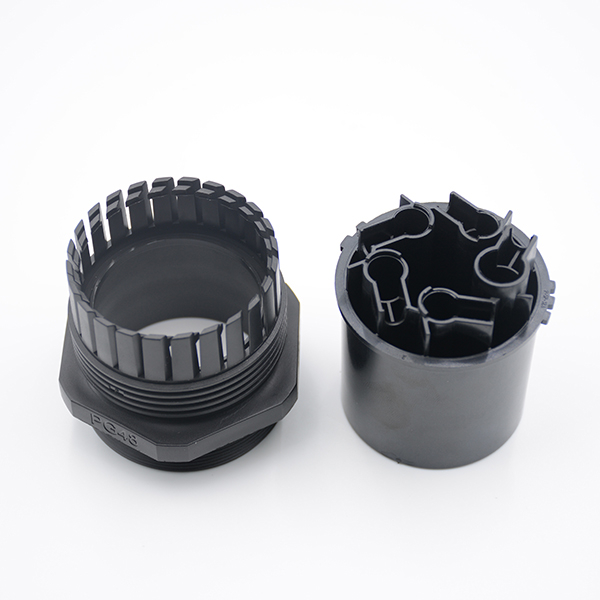 Moldeo de inyección de plástico para interruptores y enchufes