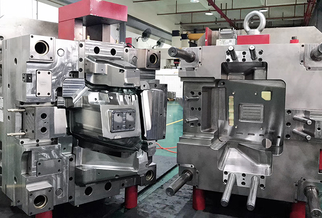 Molde automático y molduras