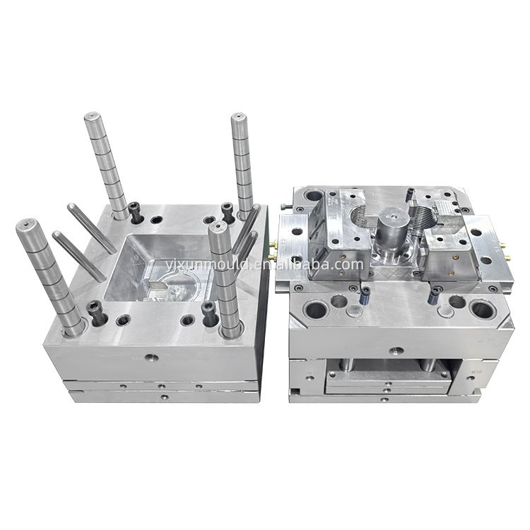 Moldes rotacionales de dos colores: cómo los productos de dos colores logran un moldeado integrado en un solo paso