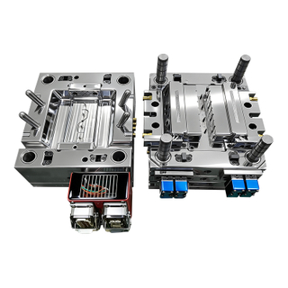 PA12 1*4 Puerta lateral directa 1.2083ESR HRC48-52 Molde deslizante de acero SPI-A3 y VDI-18 parcial Conector médico Moldeo médico